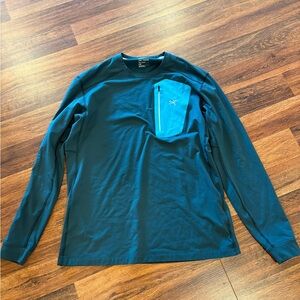 Arc'teryx green Crew Neck Shirt